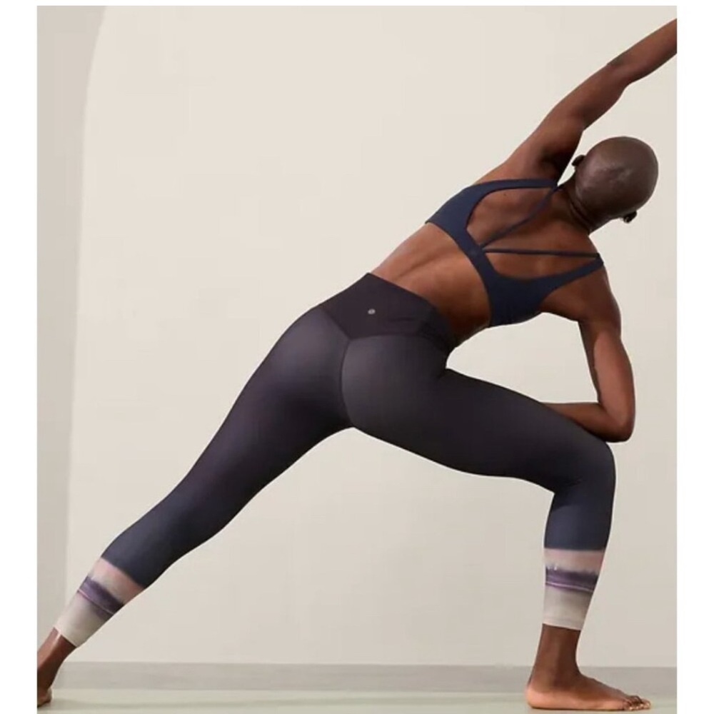 Athleta Elation Ultra High Rise 7/8 Leggings NWOT Navy Print Size Small